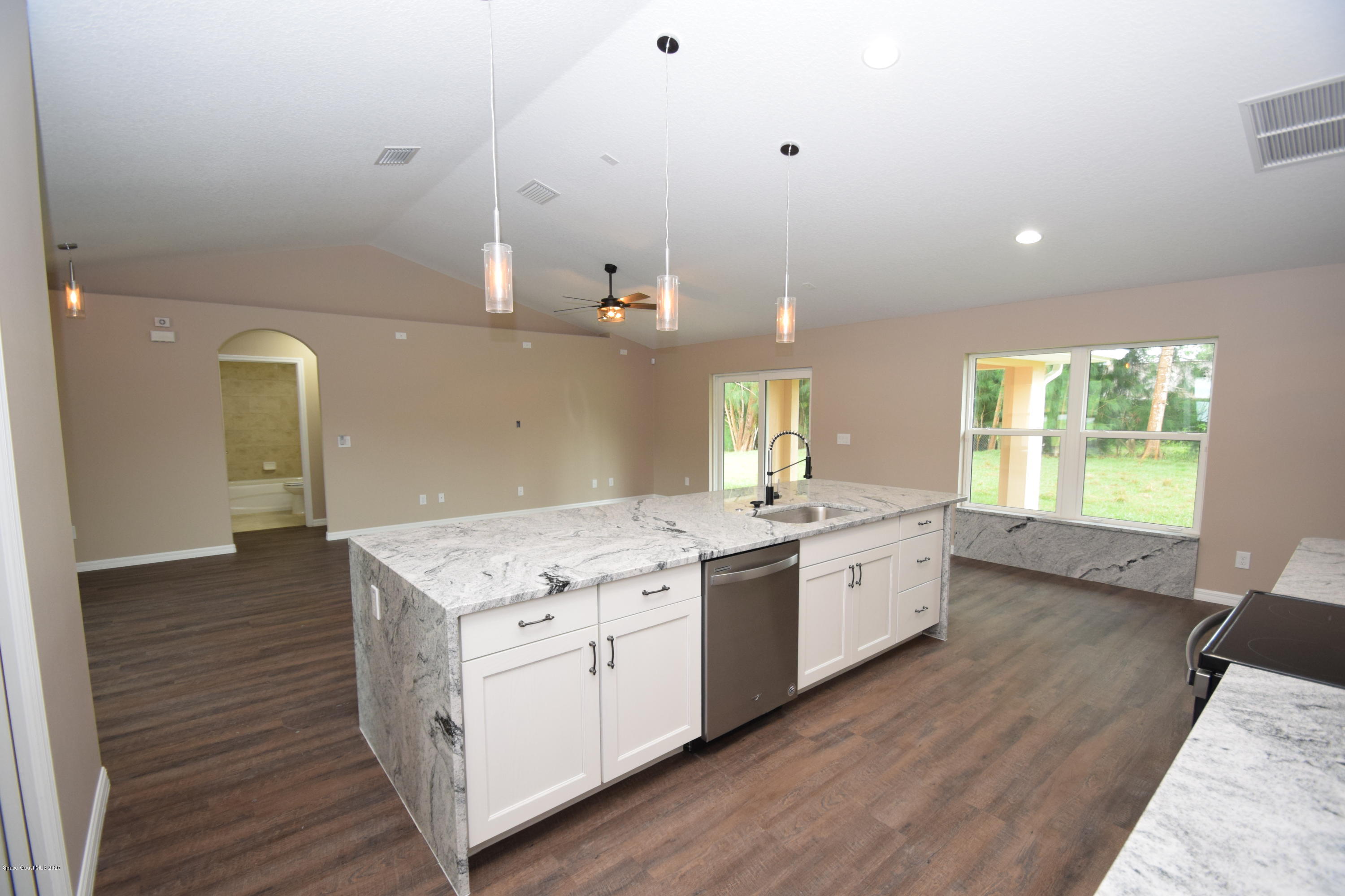 198 Uleta Road Southeast Palm Bay, FL 32909 - Photo 19 of 42 198 Uleta (18)