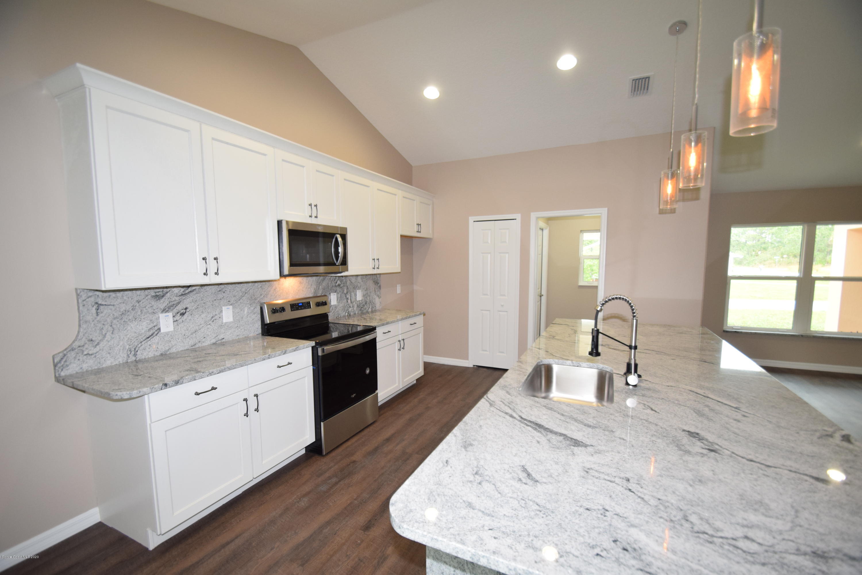 198 Uleta Road Southeast Palm Bay, FL 32909 - Photo 25 of 42 198 Uleta (24)