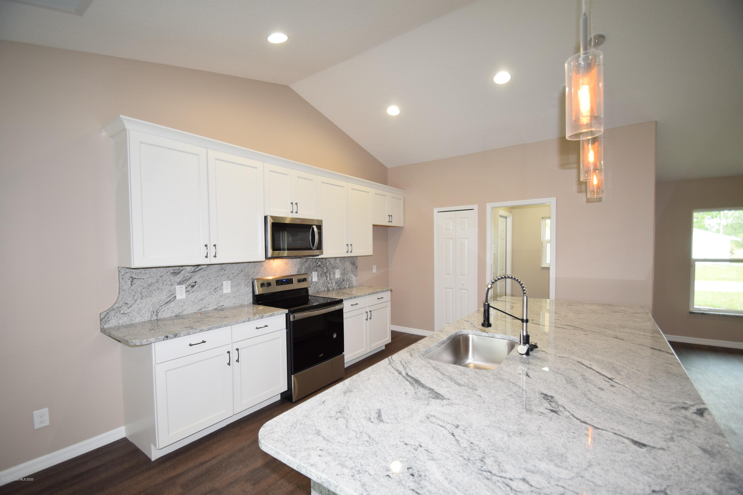 198 Uleta Road Southeast Palm Bay, FL 32909 - Photo 26 of 42 198 Uleta (25)