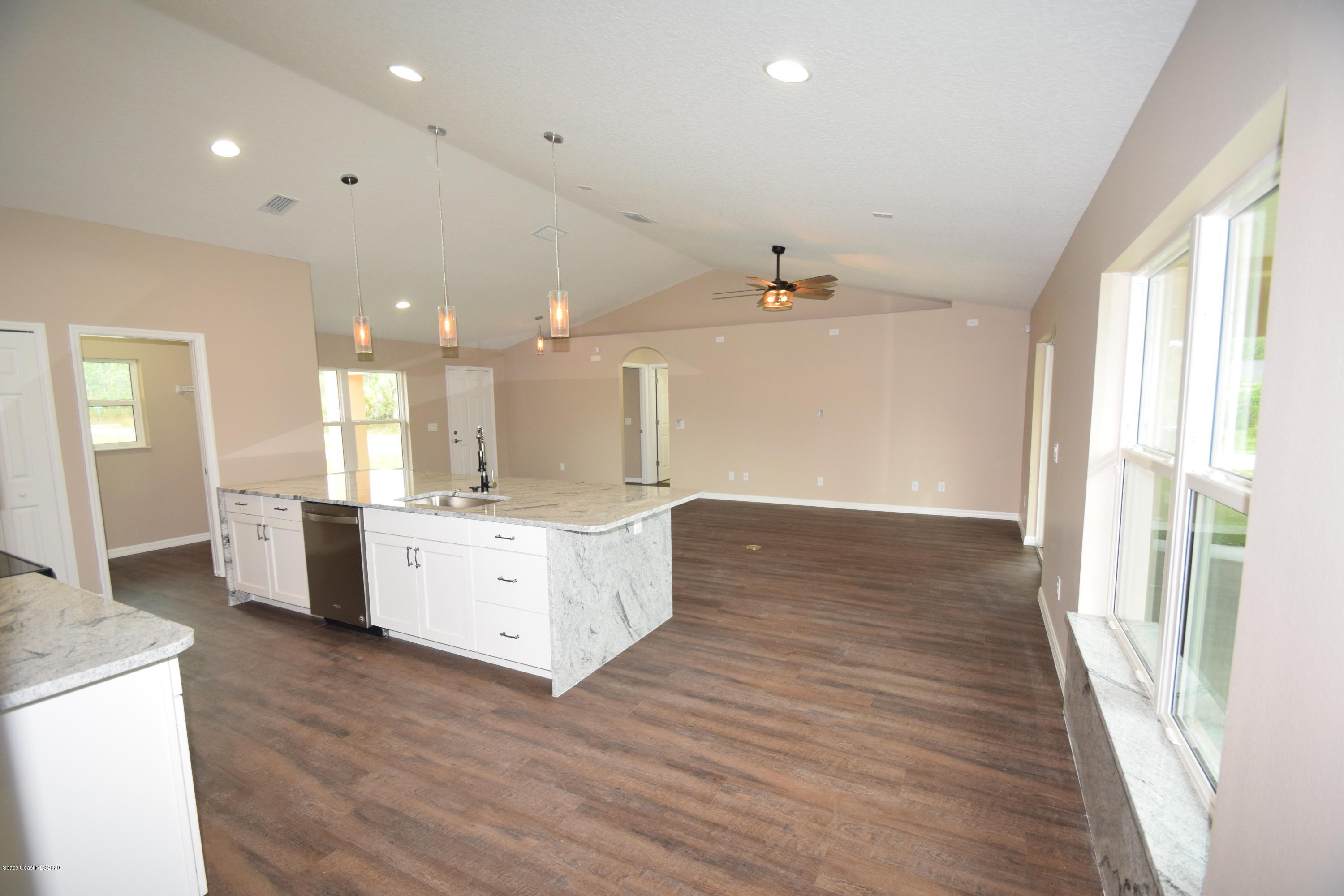 198 Uleta Road Southeast Palm Bay, FL 32909 - Photo 27 of 42 198 Uleta (26)