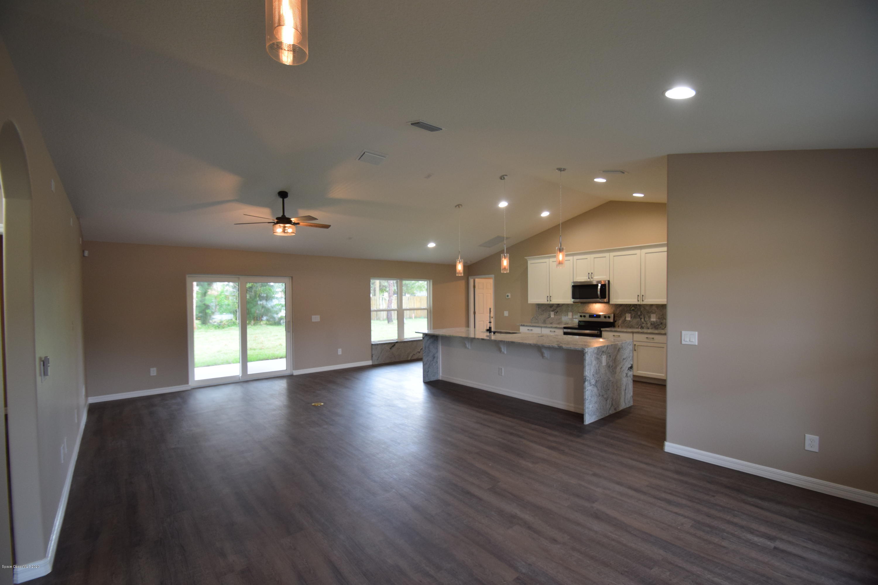 198 Uleta Road Southeast Palm Bay, FL 32909 - Photo 6 of 42 198 Uleta (5)