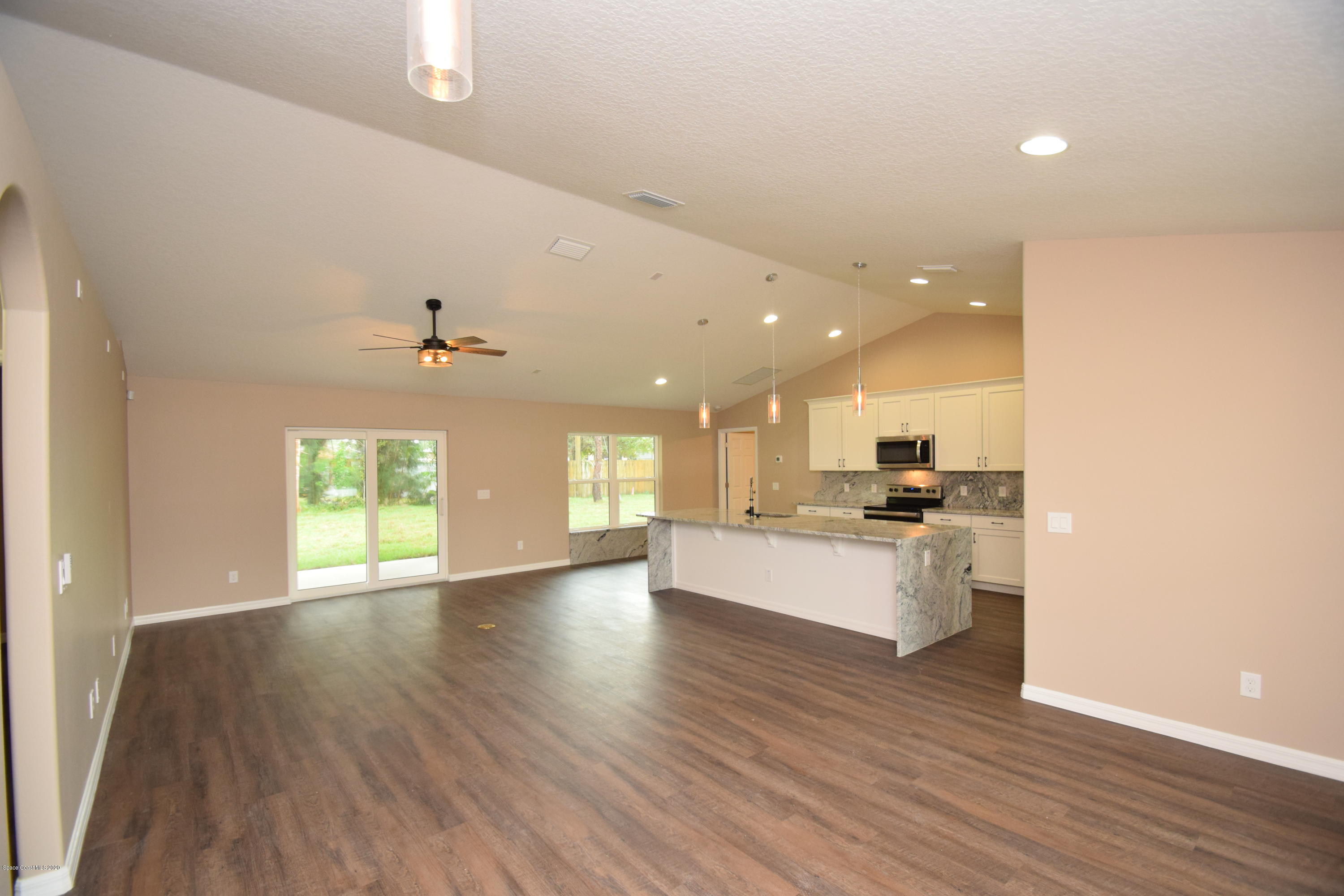 198 Uleta Road Southeast Palm Bay, FL 32909 - Photo 8 of 42 198 Uleta (7)
