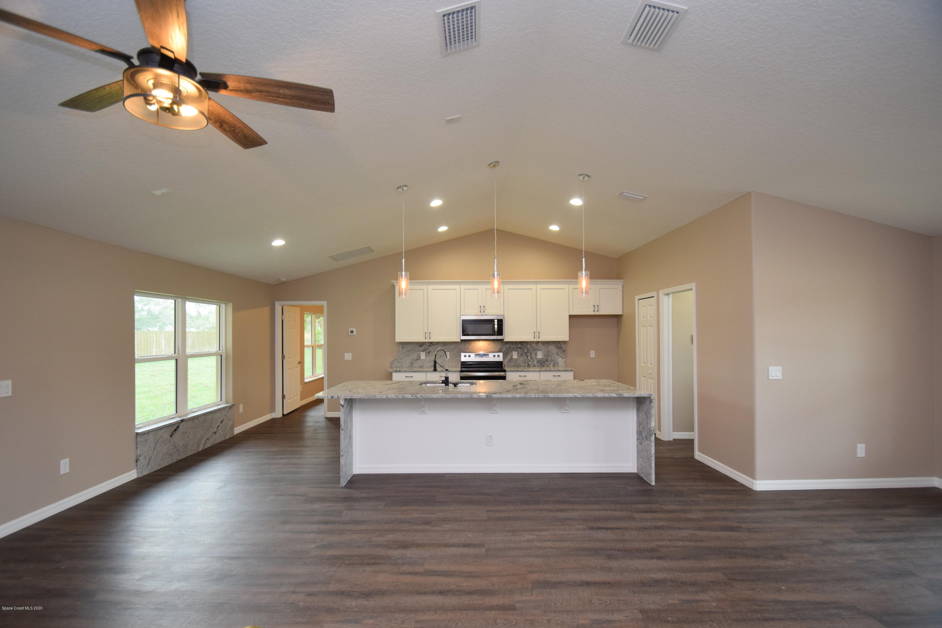 198 Uleta Road Southeast Palm Bay, FL 32909 - Photo 10 of 42 198 Uleta (9)