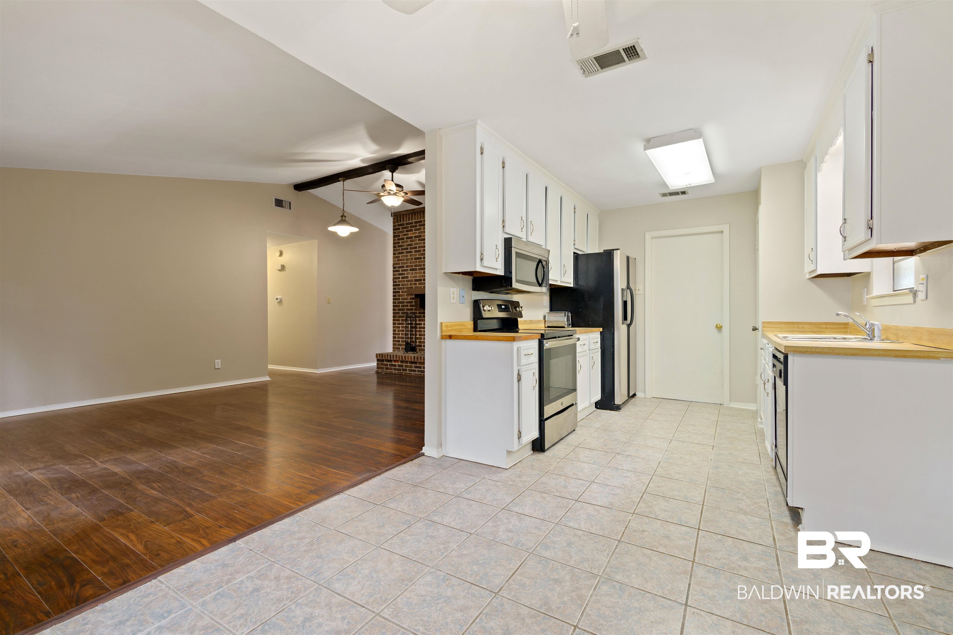 5813 Hanging Moss Court Mobile, AL 36609 - Photo 10 of 24
