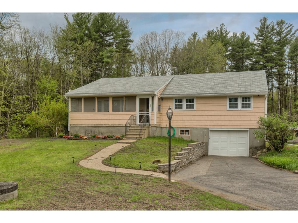 33 East Road Atkinson, NH 03811 - Photo 3 of 36