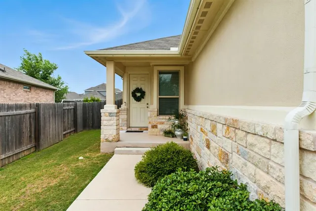 $1,950 | 324 Mountain Valley Street, Georgetown, TX 78628