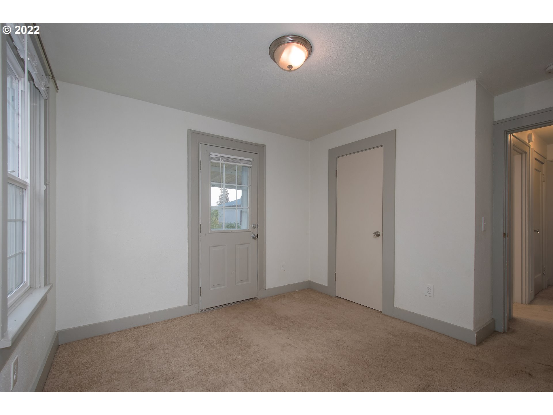 1246 Northwest Couch Street Camas, WA 98607 - Photo 11 of 28 Gallery Image 11