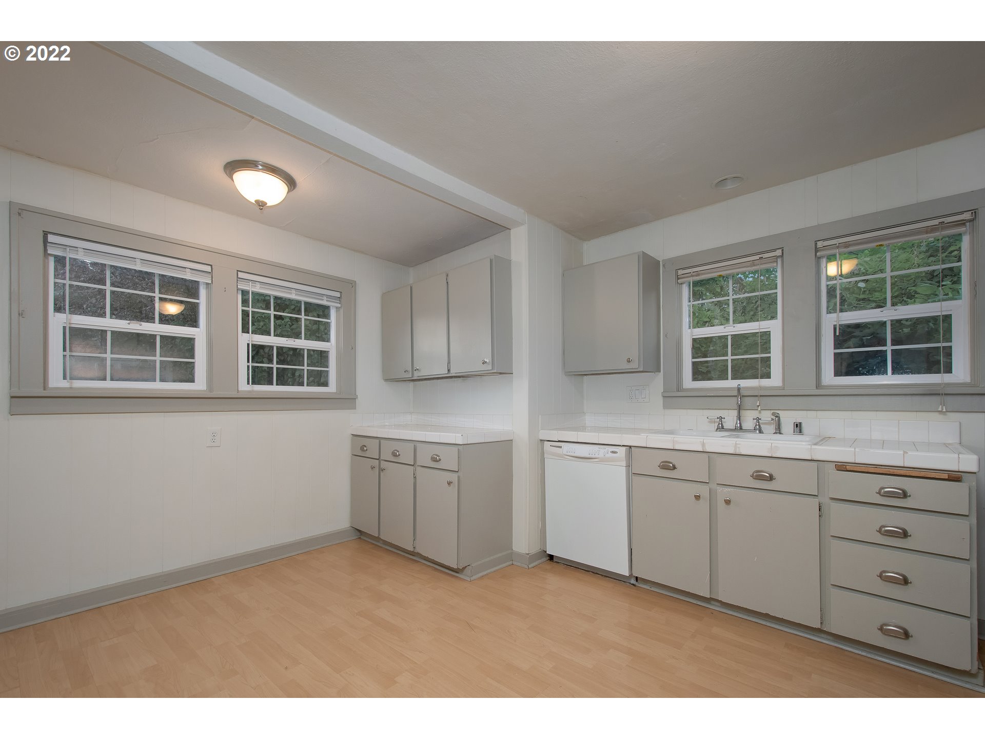 1246 Northwest Couch Street Camas, WA 98607 - Photo 9 of 28 Gallery Image 9