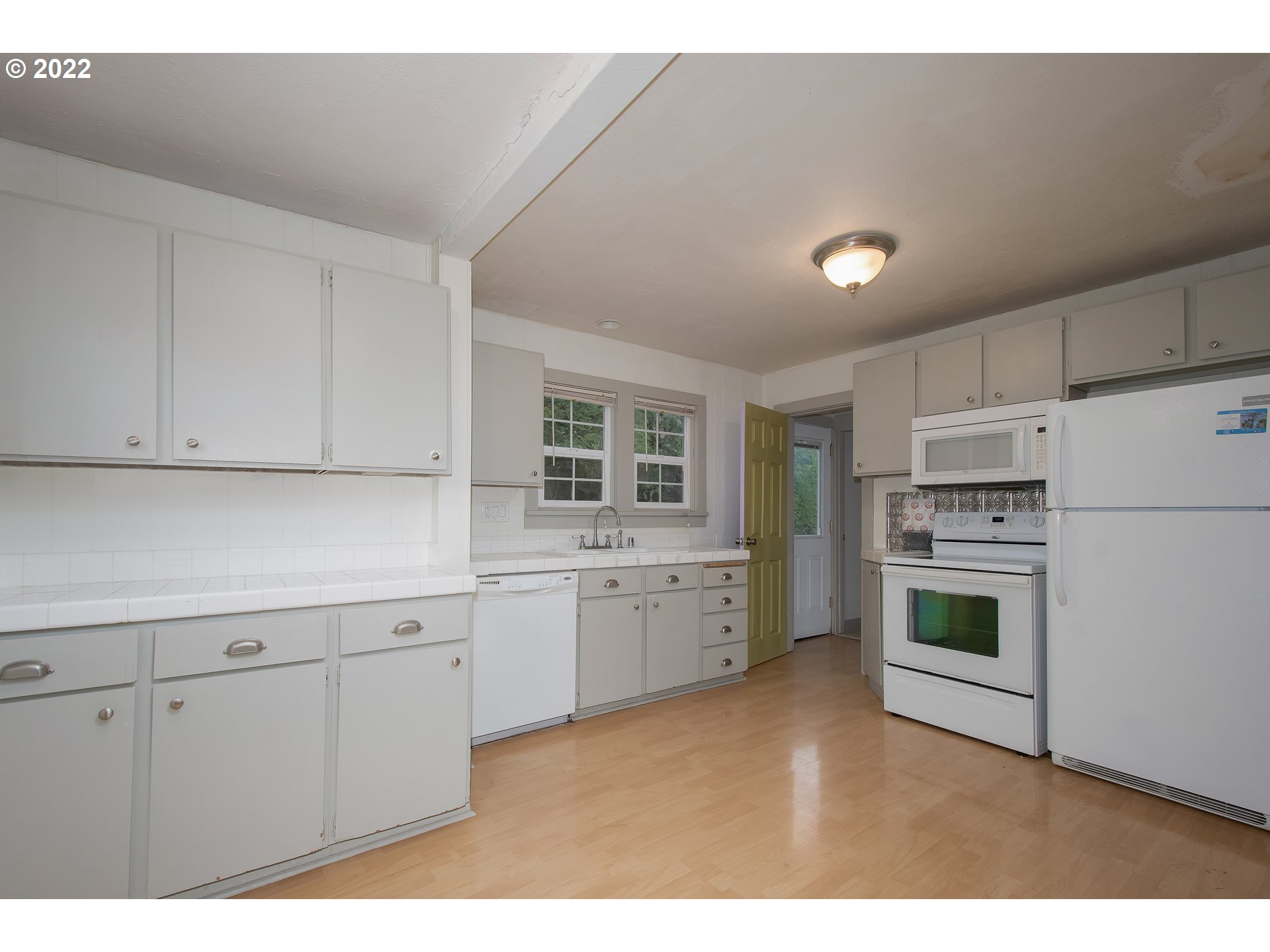 1246 Northwest Couch Street Camas, WA 98607 - Photo 10 of 28 Gallery Image 10