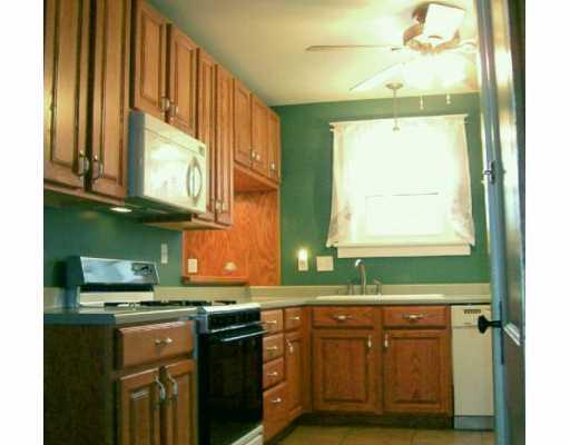 1234 Ingham Street Pittsburgh, PA 15212 - Photo 4 of 8 Kitchen.