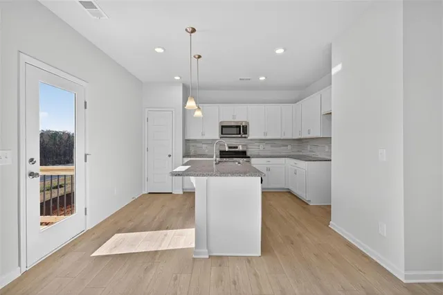 $321,950 | 852 Kensington Street, Kingston, GA 30145