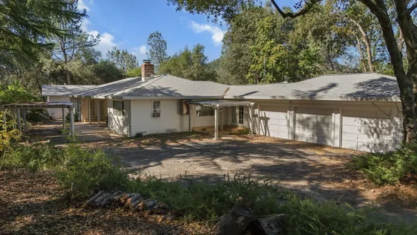 $525,000 | 19782 Old Oregon Trail North, Redding, CA 96003