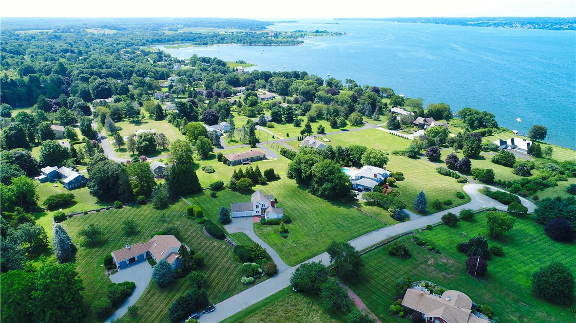 67 Riverscape Lane Tiverton, RI 02878 - Photo 5 of 23 Gallery Image 5