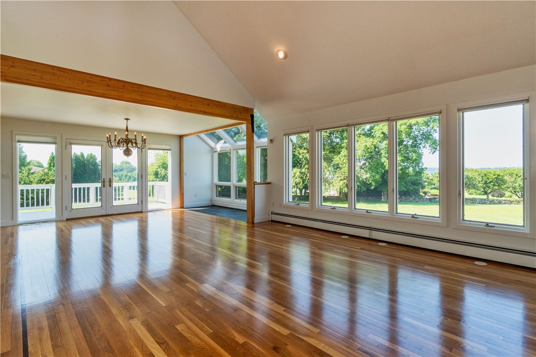 67 Riverscape Lane Tiverton, RI 02878 - Photo 9 of 23 Gallery Image 9