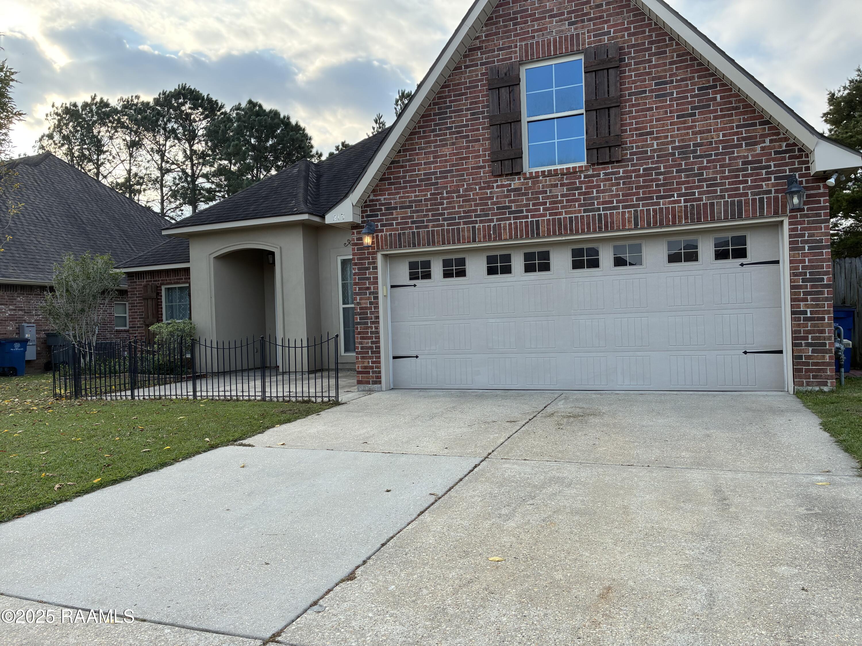 213 Woodhaven Road Youngsville, LA 70592 - Photo 2 of 16 IMG_1222