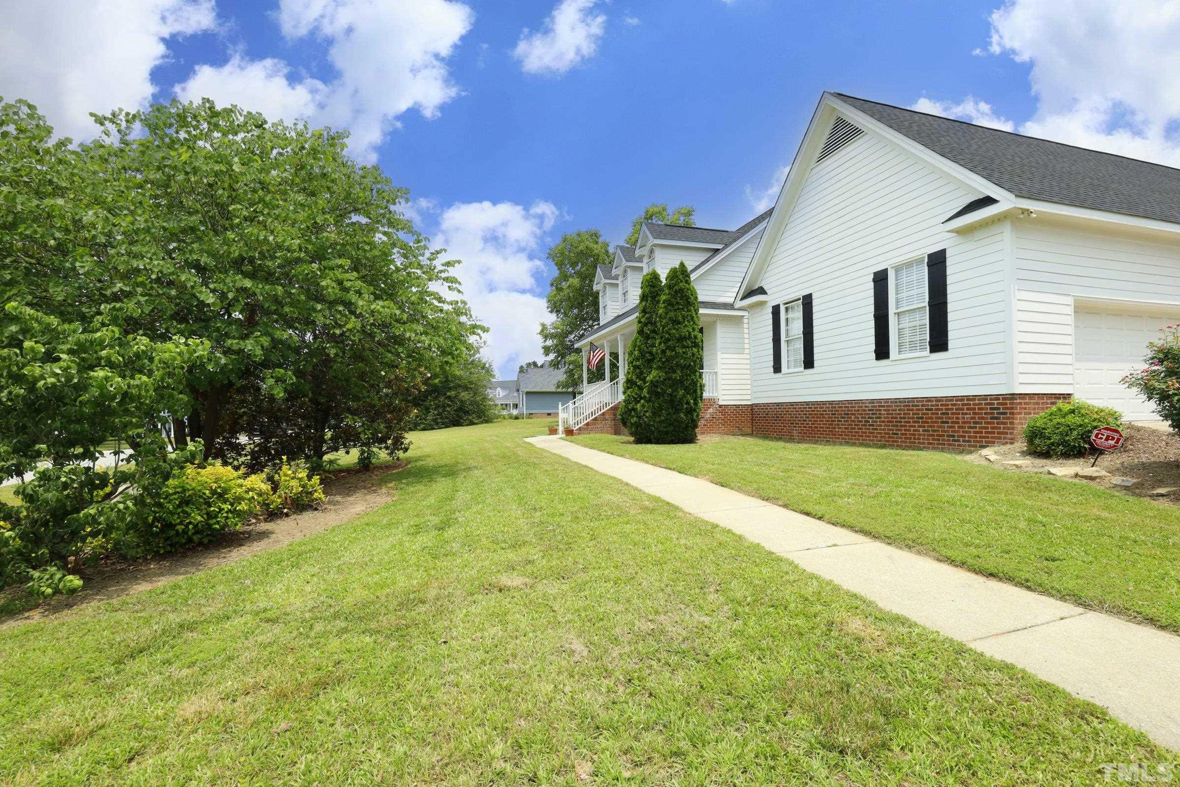 1012 Transom Court Raleigh, NC 27603 - Photo 3 of 45 Gallery Image 3