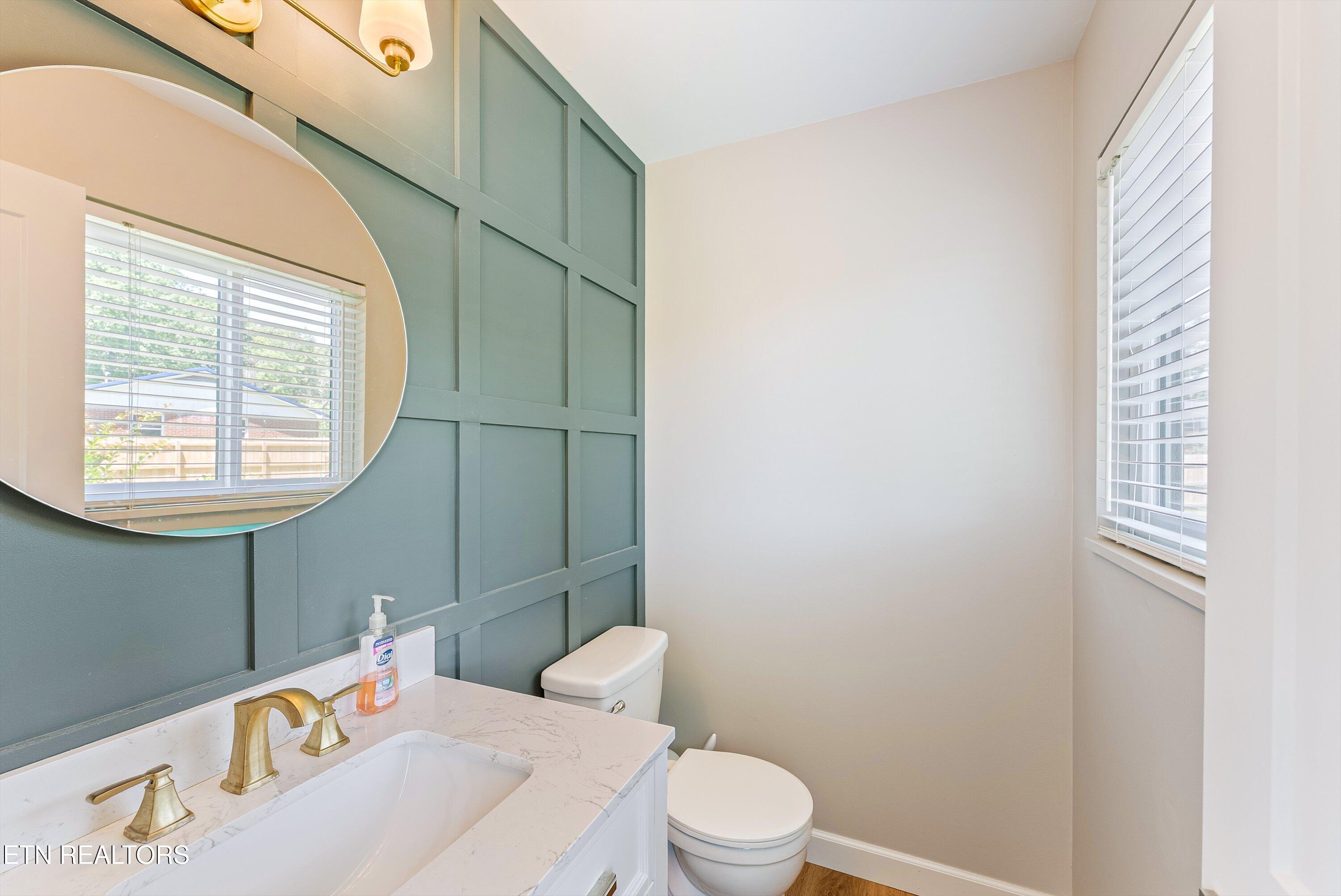 101 Wayne Place Oak Ridge, TN 37830 - Photo 23 of 43 59-Half Bath Bedroom 3 A1