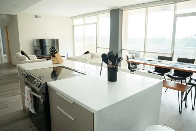 $2,950 | 6211 West Northwest Highway, Unit 400, Dallas, TX 75225