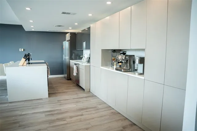 $2,950 | 6211 West Northwest Highway, Unit 400, Dallas, TX 75225