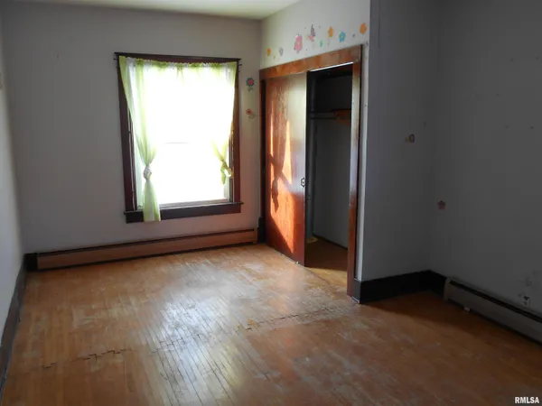 $65,000 | 204 Maple Street, Augusta, IL 62311