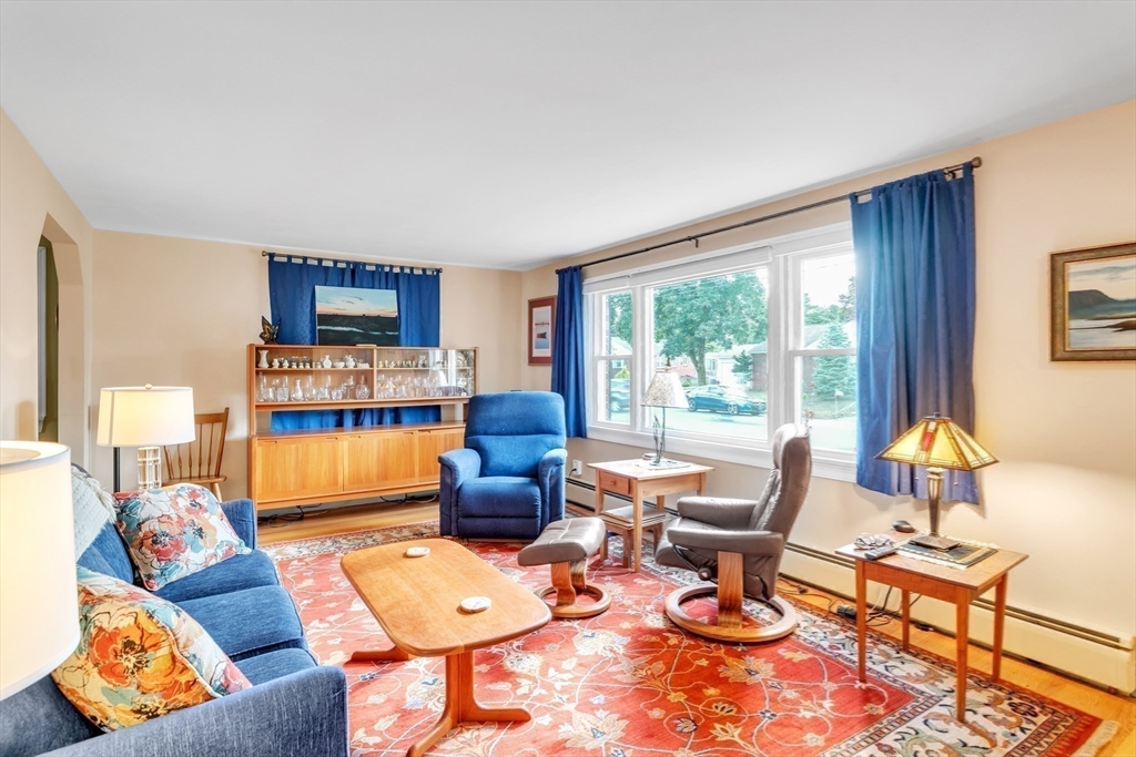 95 Bardon Street Chicopee, MA 01020 - Photo 20 of 41