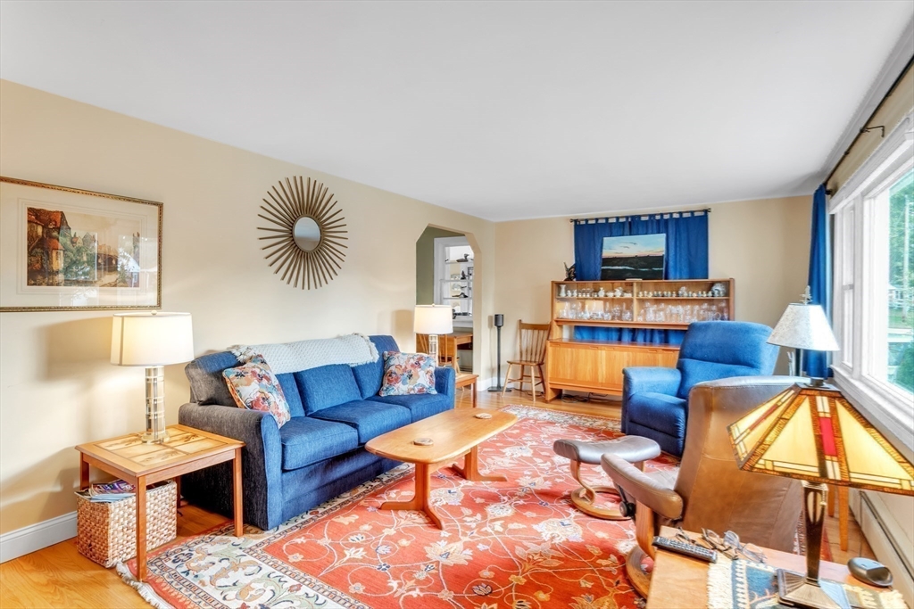 95 Bardon Street Chicopee, MA 01020 - Photo 21 of 41