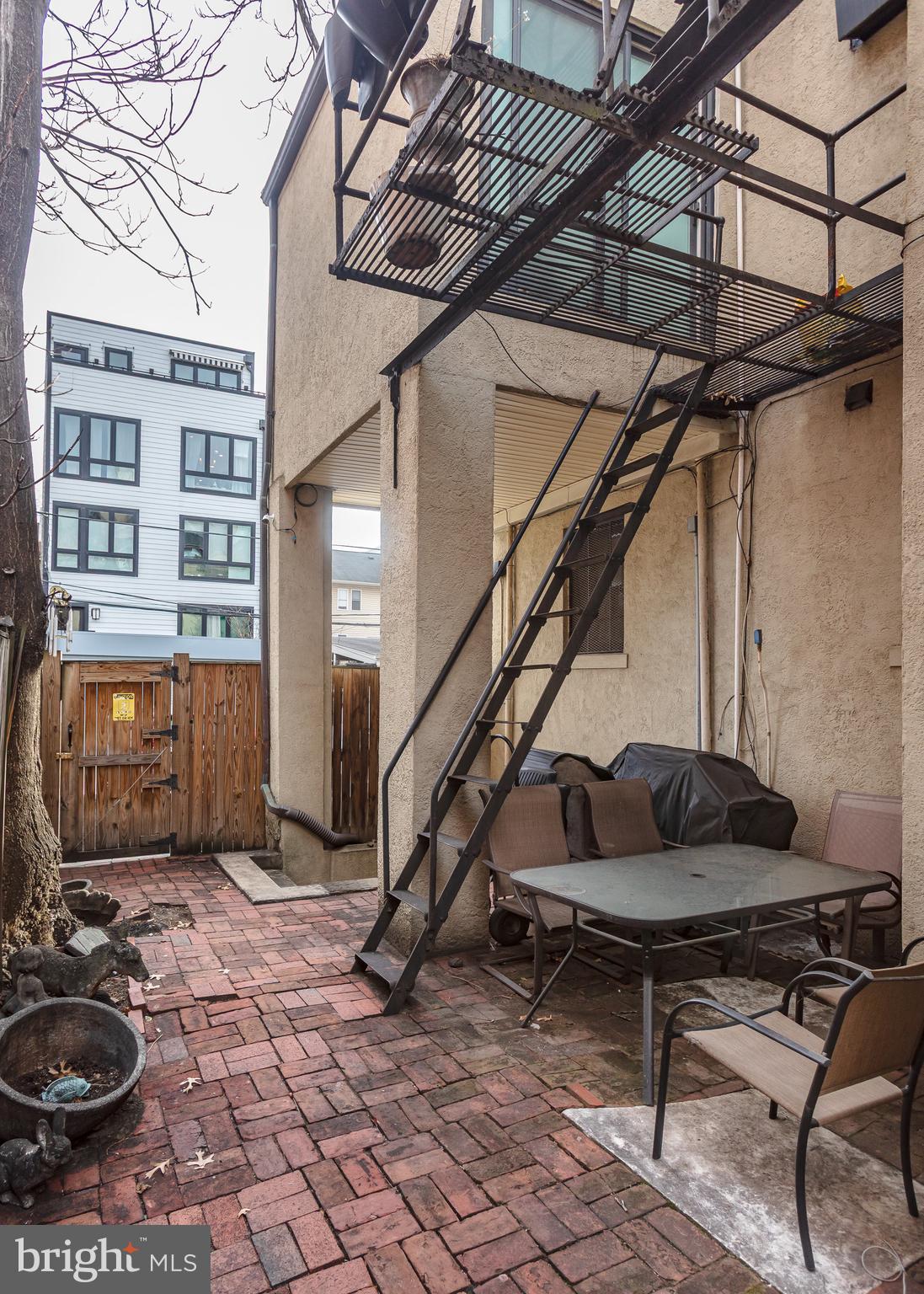 2633 15th Street Northwest, Unit 3 Washington, DC 20009 - Photo 53 of 53 a view of entryway and hall