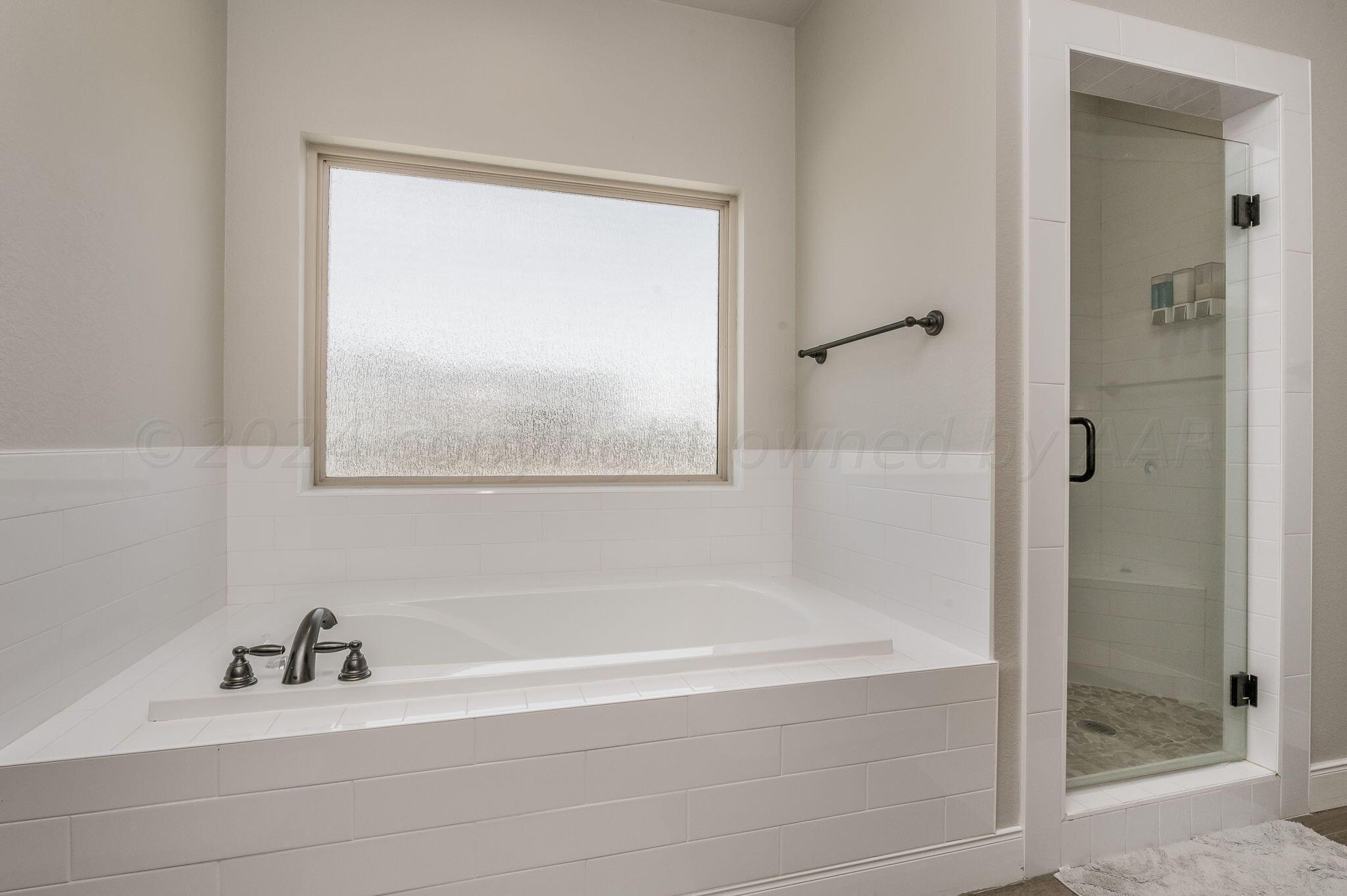 800 Snow Quail Road Canyon, TX 79015 - Photo 17 of 35 Master Bathroom-2