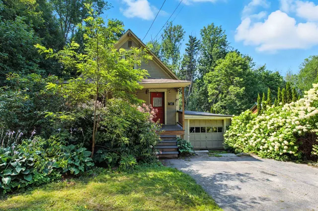 $274,000 | 206 Lewis Hill Road, Bethlehem, NH 03574