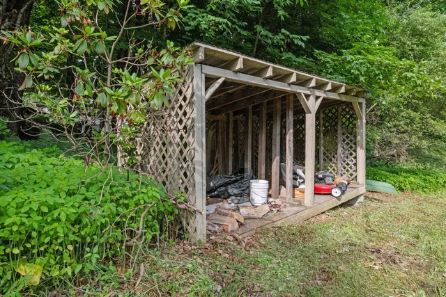 $274,000 | 206 Lewis Hill Road, Bethlehem, NH 03574