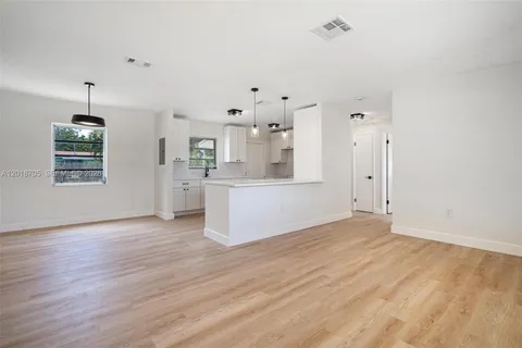 $525,000 | 2760 Northwest 164th Terrace, Miami Gardens, FL 33054