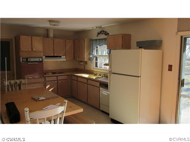 6923 Shawnee Road Richmond, VA 23225 - Photo 9 of 12 Kitchen
