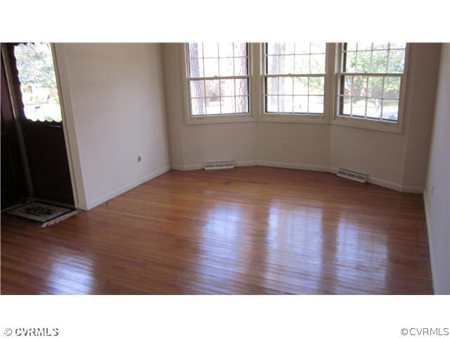 6923 Shawnee Road Richmond, VA 23225 - Photo 10 of 12 Living Room