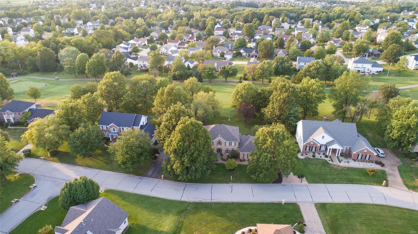 76 Gillette Field Close Weldon Spring, MO 63304 - Photo 4 of 58 Gallery Image 4