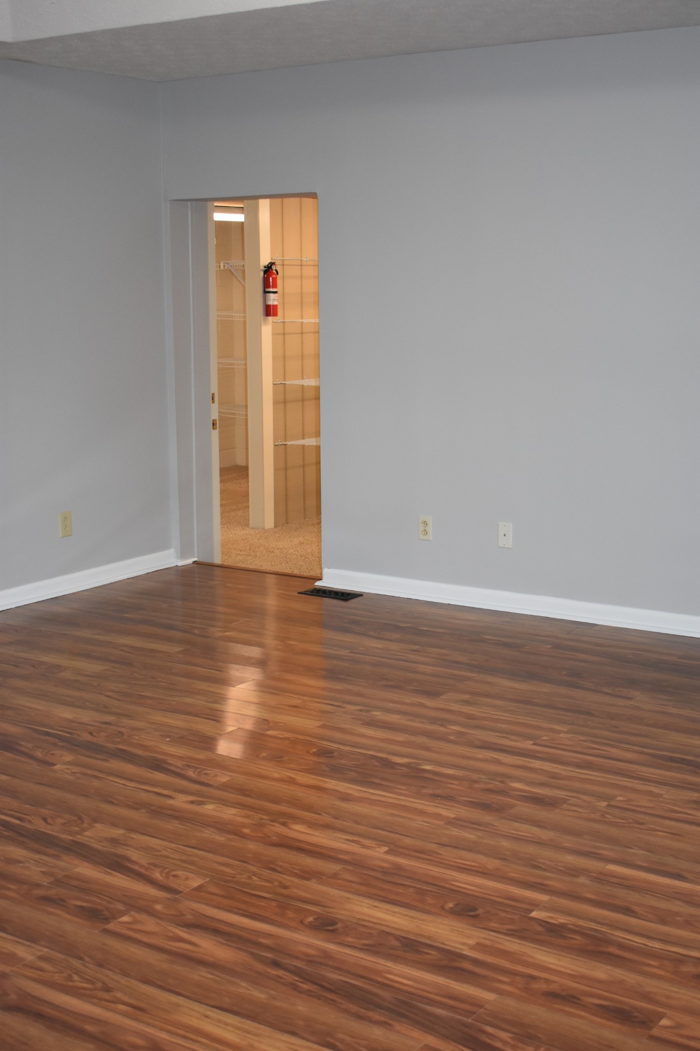 2466 Hinton Road Clarksville, TN 37043 - Photo 13 of 27 Gallery Image 13
