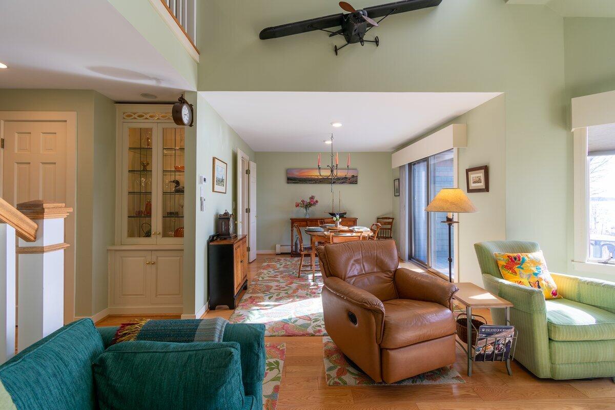 33 Jameson Point Road, Unit 4 Rockland, ME 04841 - Photo 11 of 30 33 Jameson Pt Int-15