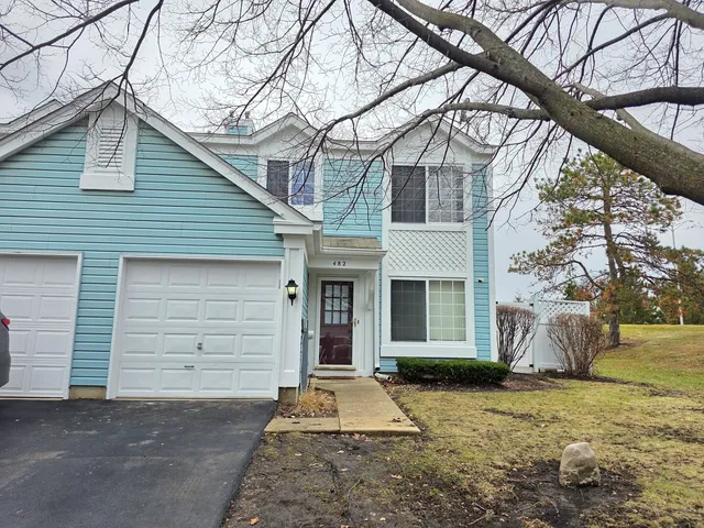 $2,100 | 482 Betsy Ross Court, Unit 482, Aurora, IL 60504