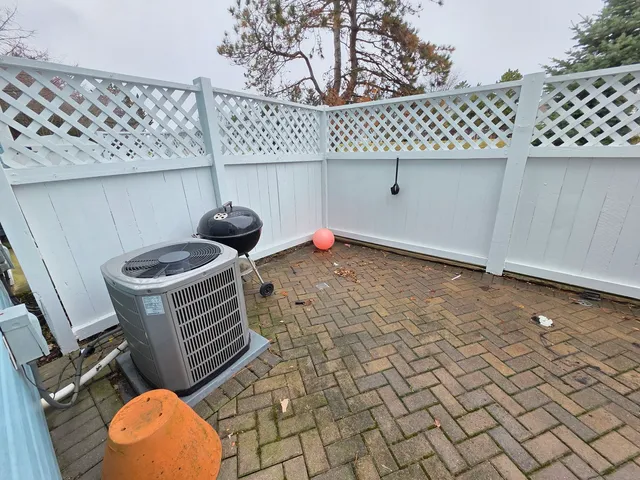 $2,100 | 482 Betsy Ross Court, Unit 482, Aurora, IL 60504