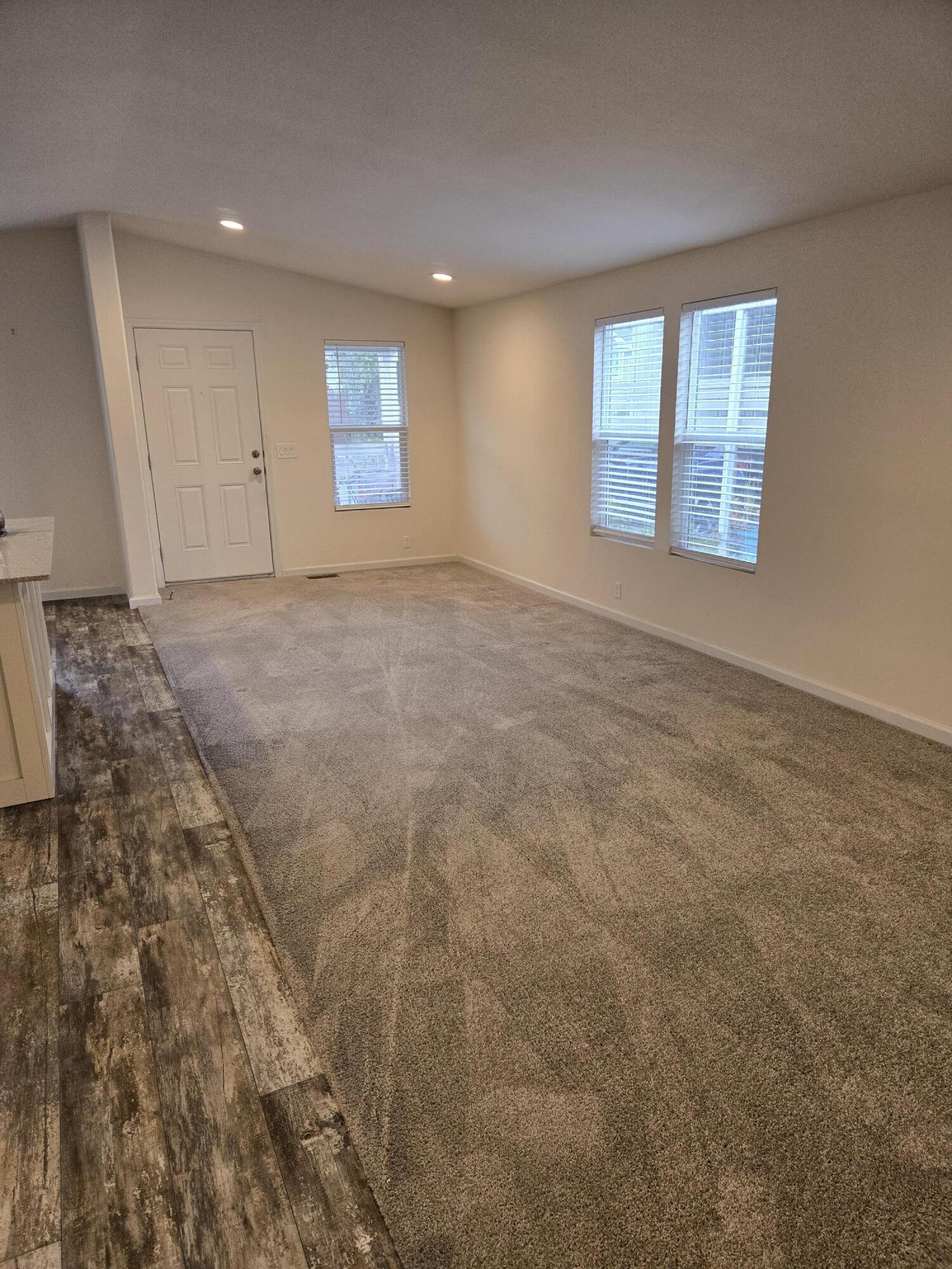 333 Old Mill Road, Unit 128 Santa Barbara, CA 93110 - Photo 4 of 22 Living Room