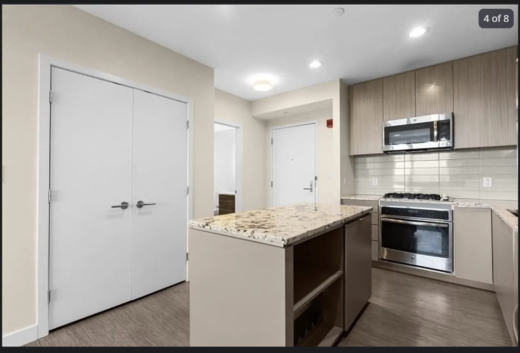 80-82 Fenwood Road, Unit 1007 Boston, MA 02115 - Photo 2 of 8