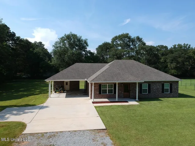 $239,000 | 48 George Ford Road, Carriere, MS 39426