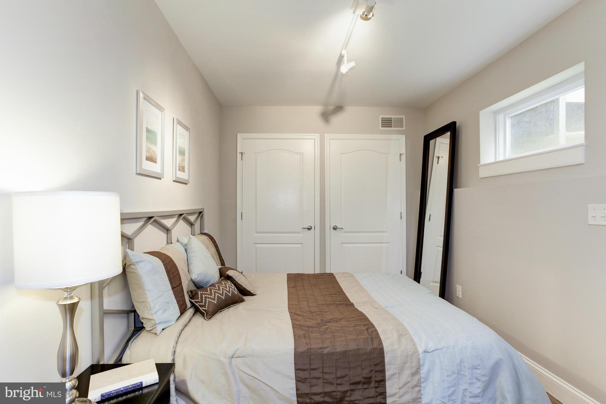 1821 Belmont Road Northwest, Unit 2 Washington, DC 20009 - Photo 5 of 7 Lower Level Den