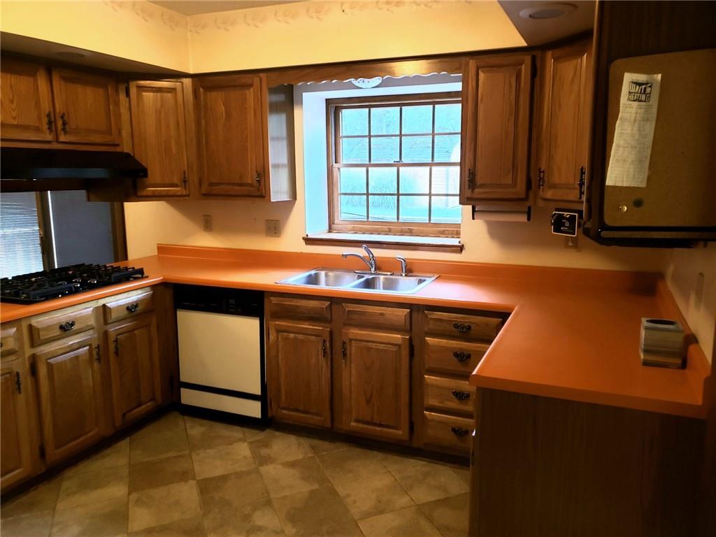 5532 Gibson Road Gibsonia, PA 15044 - Photo 9 of 16 Gallery Image 9