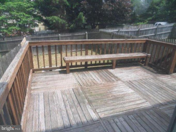 49 Shady Spring Place Gaithersburg, MD 20877 - Photo 4 of 4 Deck