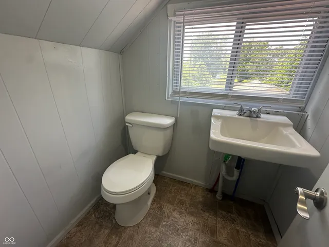 $110,000 | 2105 Arrow Avenue, Anderson, IN 46016