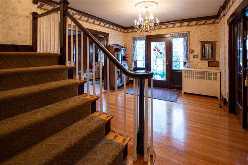 INVITING FOYER