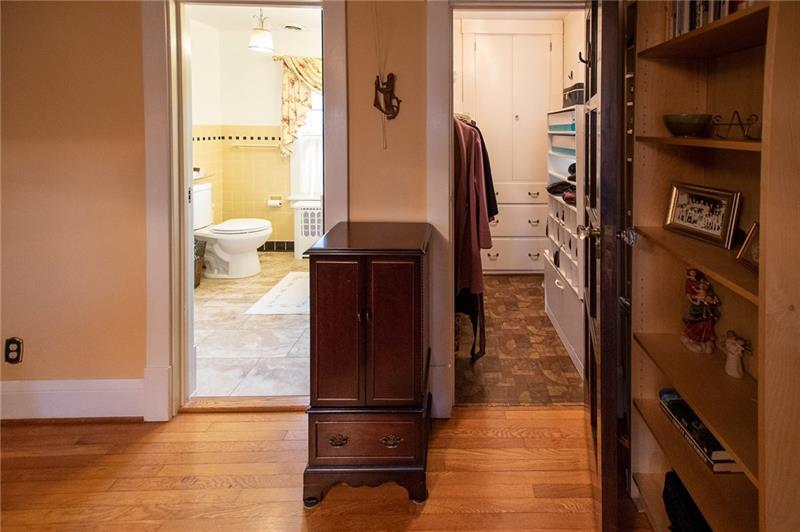 1058 Highland Road Sharon, PA 16146 - Photo 14 of 25 MASTER BEDROOM WALK-IN CLOSET & MASTER BATH
