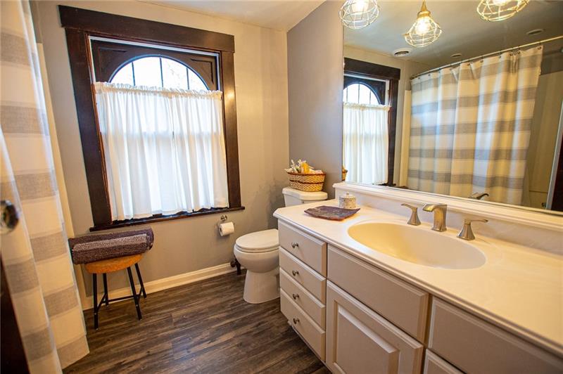 1058 Highland Road Sharon, PA 16146 - Photo 16 of 25 Gallery Image 16
