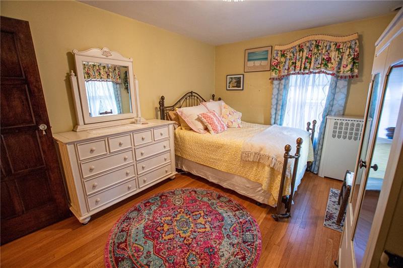 1058 Highland Road Sharon, PA 16146 - Photo 19 of 25 3RD BEDROOM