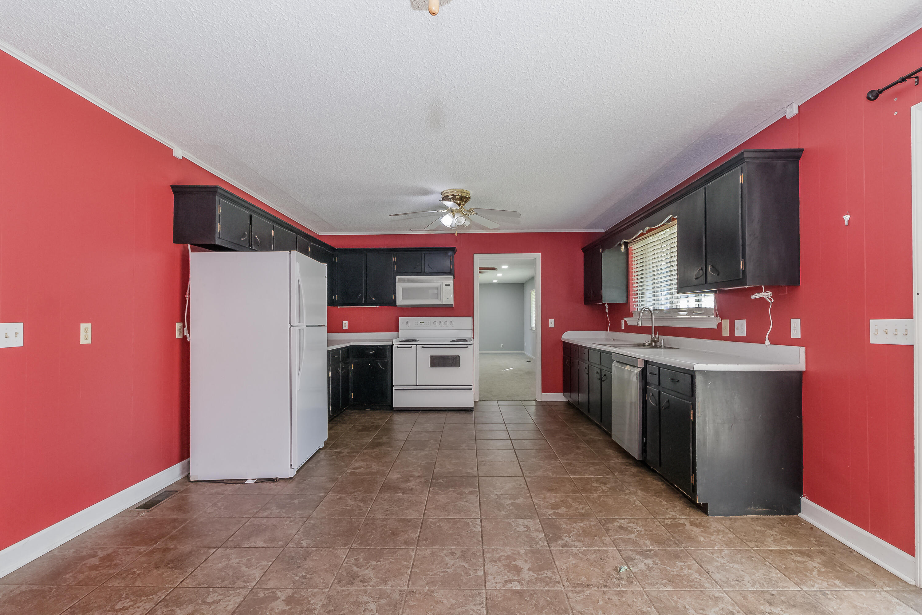 59 Stuart Road Fort Oglethorpe, GA 30742 - Photo 11 of 46 Kitchen / Dining